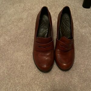 Thrifted Brown Heeled Loafers